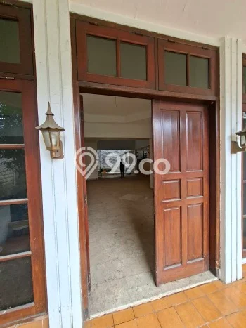 Hunian Mewah LB 300m2 Siap Huni Desain Elegan di Taman Ratu, Jakarta Barat Hunian Mewah LB 300m2 Siap Huni Desain Elegan di Taman Ratu, Jakarta Barat
