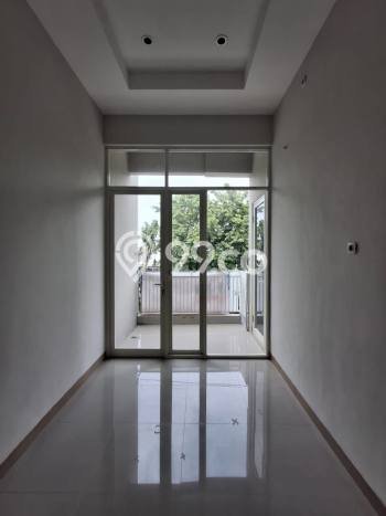 Unit Komersial Dijual di Surabaya LT 72m2 & LB 75m2 Unit Komersial Dijual di Surabaya LT 72m2 & LB 75m2