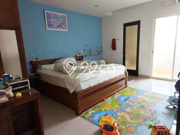 Rumah Luas Asri 5 KT Siap Pakai di Kebraon Surabaya Rumah Luas Asri 5 KT Siap Pakai di Kebraon Surabaya