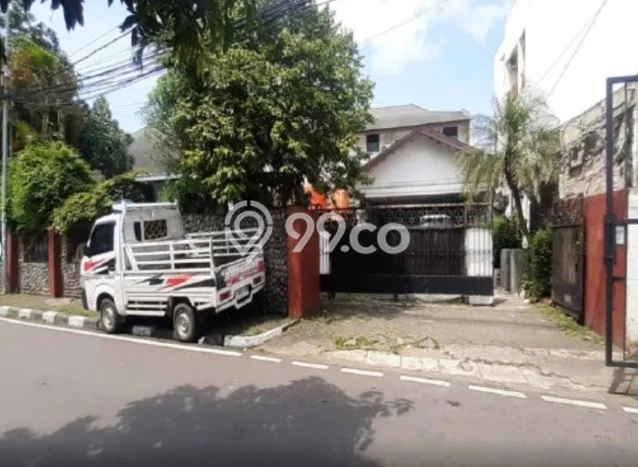 Rumah Eksklusif Siap Huni LT 1183m2 di Menteng, Jakarta Pusat Rumah Eksklusif Siap Huni LT 1183m2 di Menteng, Jakarta Pusat