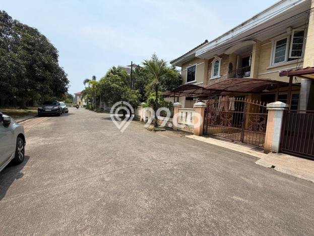 Rumah Mewah Dijual LT 258m2 di Kelapa Gading, Jakarta Utara Rumah Mewah Dijual LT 258m2 di Kelapa Gading, Jakarta Utara