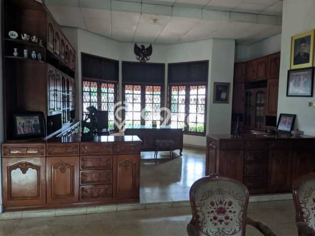 Siap Huni Hunian Elit 6 Kamar di Cakung Dekat ke Mana Saja Siap Huni Hunian Elit 6 Kamar di Cakung Dekat ke Mana Saja