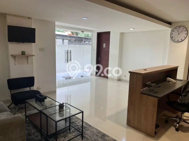 Unit Komersial Paling Strategis di Kebayoran Baru Jakarta Selatan dengan LB 100m2 Unit Komersial Paling Strategis di Kebayoran Baru Jakarta Selatan dengan LB 100m2