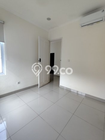 Jarang Ada! Rumah Kontrakan 3 Kamar Bagus Siap Huni Gading Serpong Jarang Ada! Rumah Kontrakan 3 Kamar Bagus Siap Huni Gading Serpong