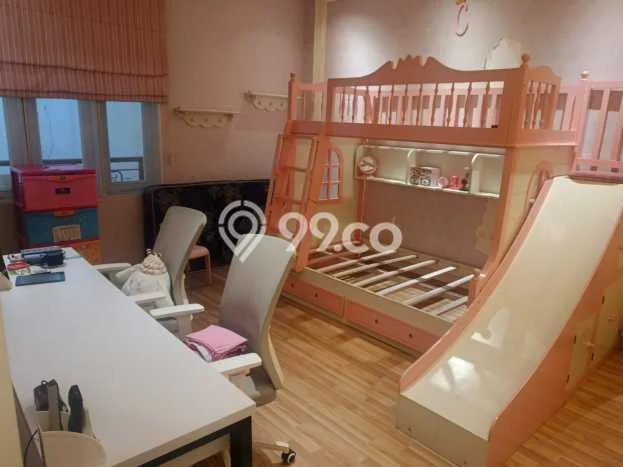 Lokasi terbaik! Rumah siap huni dikontrakkan di Kelapa Gading LB 300m2 Lokasi terbaik! Rumah siap huni dikontrakkan di Kelapa Gading LB 300m2