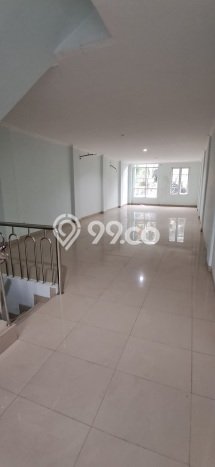 Area Strategis! Disewakan Ruko Lokasi Serpong Utara, Tangerang Selatan Cocok untuk Bisnis Area Strategis! Disewakan Ruko Lokasi Serpong Utara, Tangerang Selatan Cocok untuk Bisnis