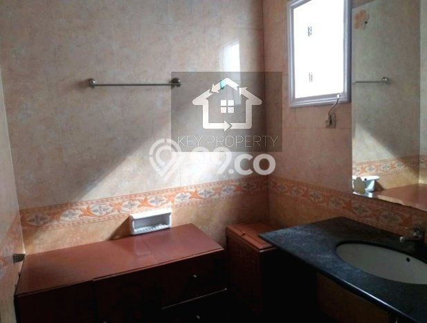 Rumah Modern 5 KT di Cibubur Jakarta Timur Semi Furnished Rumah Modern 5 KT di Cibubur Jakarta Timur Semi Furnished