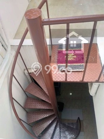 Rumah Modern 5 KT di Cibubur Jakarta Timur Semi Furnished Rumah Modern 5 KT di Cibubur Jakarta Timur Semi Furnished