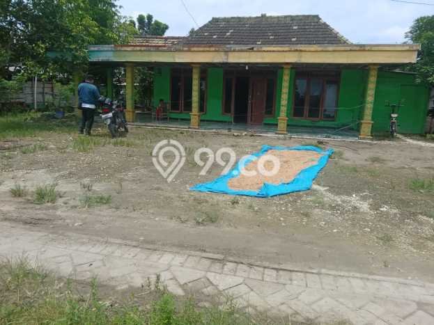Rumah Sederhana Dijual Lokasi Kalitidu 3 Kamar dengan LT 763m2 Rumah Sederhana Dijual Lokasi Kalitidu 3 Kamar dengan LT 763m2