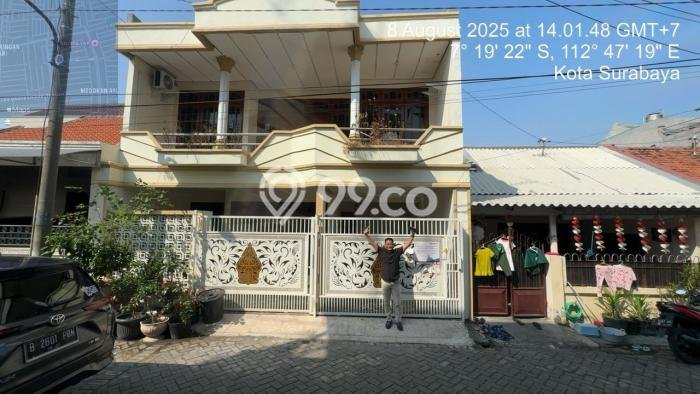 Jual Rumah Strategis Bagus Punya 3 KT di Rungkut Surabaya SHM Jual Rumah Strategis Bagus Punya 3 KT di Rungkut Surabaya SHM