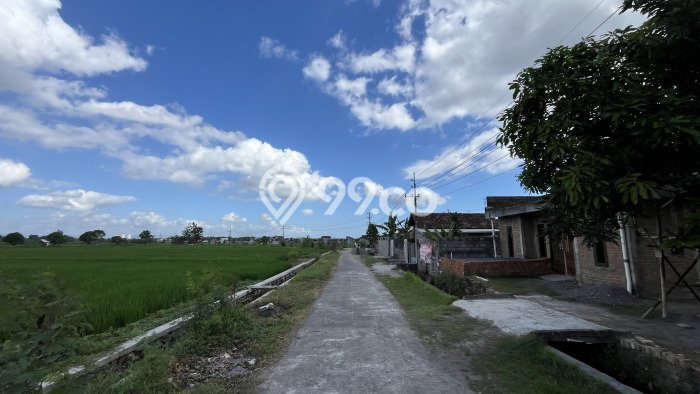 Lahan Dijual Lokasi Strategis di Yogyakarta dengan Luas 110m2 Lahan Dijual Lokasi Strategis di Yogyakarta dengan Luas 110m2
