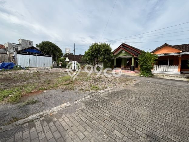 Lahan Dijual Lokasi Prambanan, Sleman dengan Luas Tanah 139m2 dan Status SHM Lahan Dijual Lokasi Prambanan, Sleman dengan Luas Tanah 139m2 dan Status SHM