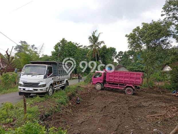 Lahan Kosong Dijual di Kalasan, Sleman, Luas 121m2 Area Strategis Lahan Kosong Dijual di Kalasan, Sleman, Luas 121m2 Area Strategis
