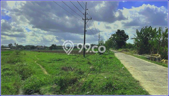 Lahan Strategis di Sleman Dijual dengan Luas 108m2 Lahan Strategis di Sleman Dijual dengan Luas 108m2