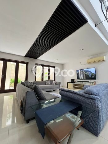 Hunian Eksklusif Siap Huni LT 248m2 di Cilandak, Jakarta Selatan Hunian Eksklusif Siap Huni LT 248m2 di Cilandak, Jakarta Selatan