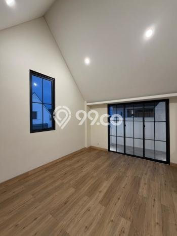 Rumah Luxury Modern Tanpa Renovasi di Gading Serpong Tangerang Rumah Luxury Modern Tanpa Renovasi di Gading Serpong Tangerang
