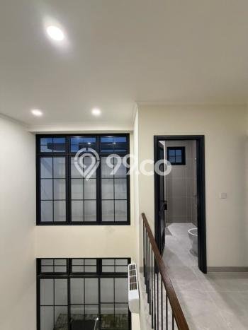 Rumah Luxury Modern Tanpa Renovasi di Gading Serpong Tangerang Rumah Luxury Modern Tanpa Renovasi di Gading Serpong Tangerang