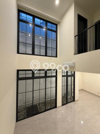 Rumah Luxury Modern Tanpa Renovasi di Gading Serpong Tangerang Rumah Luxury Modern Tanpa Renovasi di Gading Serpong Tangerang