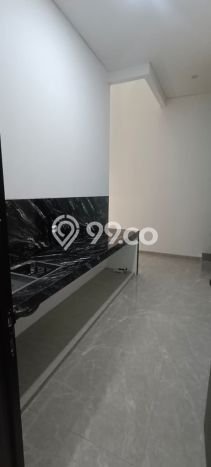 Rumah Elit LB 230m2 Siap Huni Desain Elegan di Alam Sutera, Tangerang Rumah Elit LB 230m2 Siap Huni Desain Elegan di Alam Sutera, Tangerang