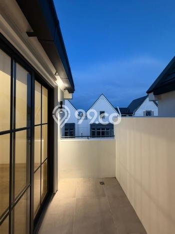 Rumah Luxury Modern Tanpa Renovasi di Gading Serpong Tangerang Rumah Luxury Modern Tanpa Renovasi di Gading Serpong Tangerang