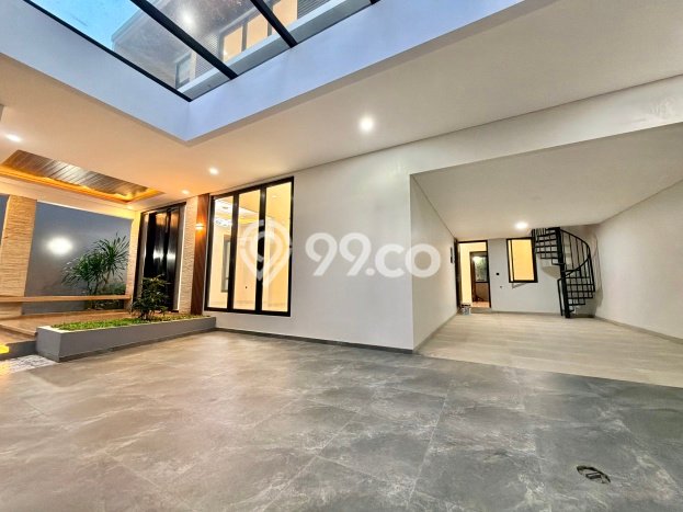 Ready to Use! Premium House LT 307m2 Desain Modern di Radio Dalam Ready to Use! Premium House LT 307m2 Desain Modern di Radio Dalam