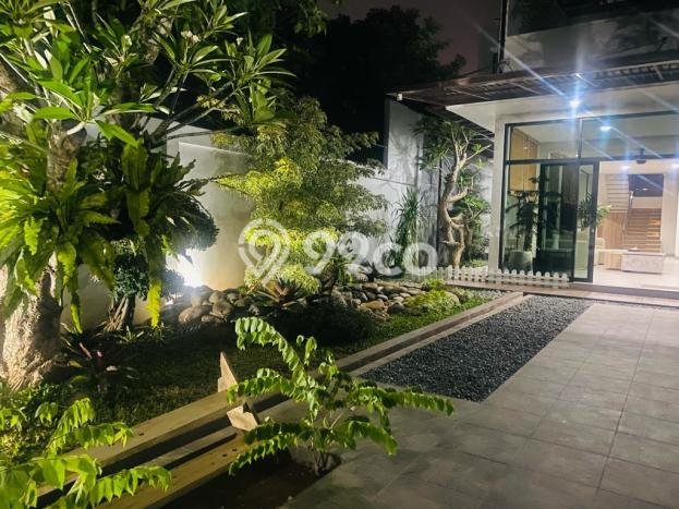 Rumah Eksklusif Siap Huni LT 425m2 di Kebayoran Baru, Jakarta Selatan Rumah Eksklusif Siap Huni LT 425m2 di Kebayoran Baru, Jakarta Selatan