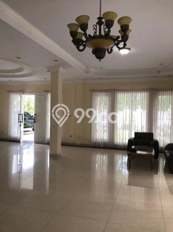 Rumah Elit LB 446m2 Siap Huni Desain Elegan di Kemang, Jakarta Selatan Rumah Elit LB 446m2 Siap Huni Desain Elegan di Kemang, Jakarta Selatan