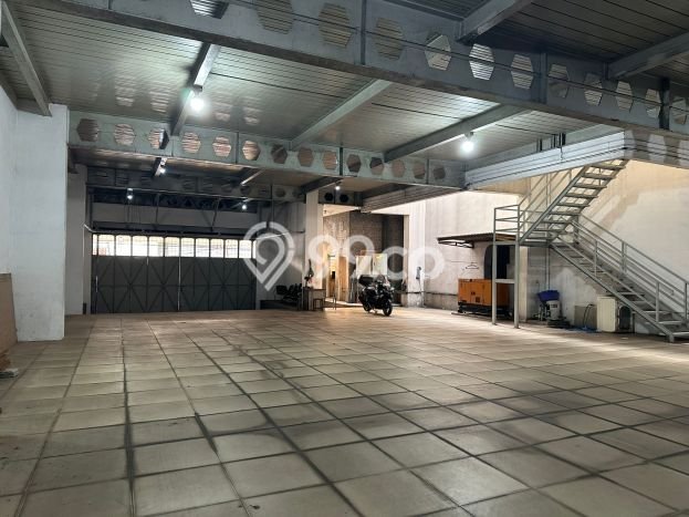 Kantor Bagus LT 409m2 LB 1044m2 Dijual di Menteng Jakarta Pusat Kantor Bagus LT 409m2 LB 1044m2 Dijual di Menteng Jakarta Pusat