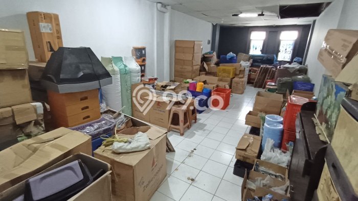 Ruko Dijual di Jakarta Barat LT 54m2 & LB 200m2 Lokasi Terbaik! Ruko Dijual di Jakarta Barat LT 54m2 & LB 200m2 Lokasi Terbaik!