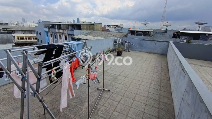 Untuk Dijual! Ruko di Jelambar Jakarta Barat LT 94m2 / LB 196m2 Kawasan Bisnis Untuk Dijual! Ruko di Jelambar Jakarta Barat LT 94m2 / LB 196m2 Kawasan Bisnis