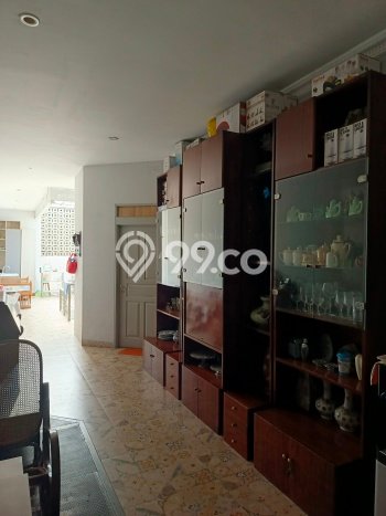 Siap Huni Hunian Elit 9 Kamar di Kebayoran Baru Dekat ke Mana Pun Siap Huni Hunian Elit 9 Kamar di Kebayoran Baru Dekat ke Mana Pun