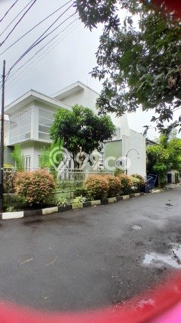 Ready to Use! Premium House LT 244m2 Desain Modern di Cibubur Ready to Use! Premium House LT 244m2 Desain Modern di Cibubur