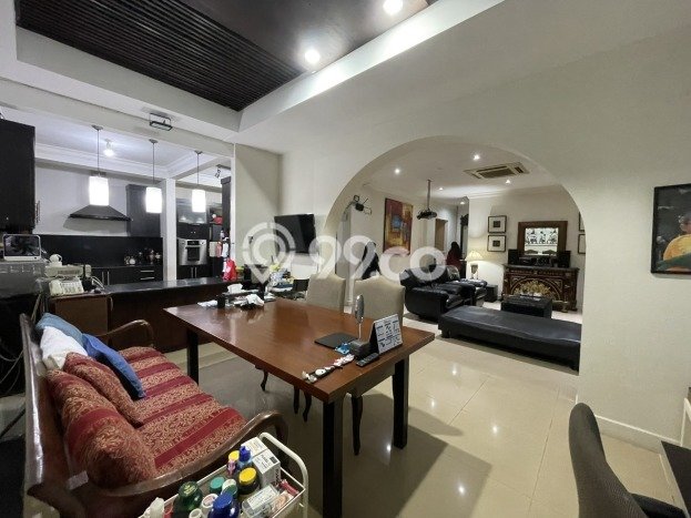 Rumah Elit LB 1300m2 Siap Pakai Desain Elegan di Bangka, Jakarta Selatan Rumah Elit LB 1300m2 Siap Pakai Desain Elegan di Bangka, Jakarta Selatan
