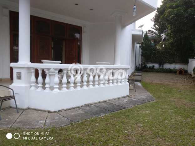 Rumah Elit LB 500m2 Siap Pakai Desain Elegan di Pondok Indah, Jakarta Selatan Rumah Elit LB 500m2 Siap Pakai Desain Elegan di Pondok Indah, Jakarta Selatan