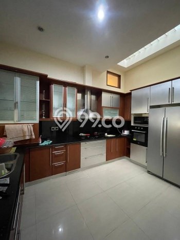Rumah Elit Modern Tanpa Renovasi di Pondok Indah Jakarta Selatan Rumah Elit Modern Tanpa Renovasi di Pondok Indah Jakarta Selatan