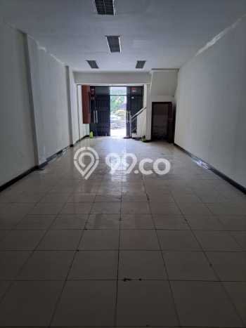 Disewakan Ruko di Pusat Kota Jakarta Selatan Ramai Strategis Disewakan Ruko di Pusat Kota Jakarta Selatan Ramai Strategis