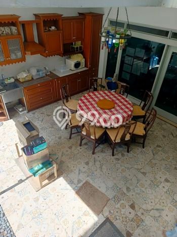 Siap Huni Hunian Elit 9 Kamar di Kebayoran Baru Dekat ke Mana Pun Siap Huni Hunian Elit 9 Kamar di Kebayoran Baru Dekat ke Mana Pun