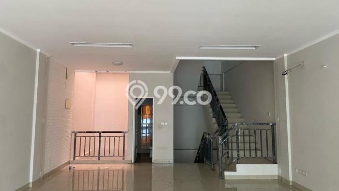 Ruko paling strategis disewakan di Kelapa Gading Jakarta Utara Ruko paling strategis disewakan di Kelapa Gading Jakarta Utara