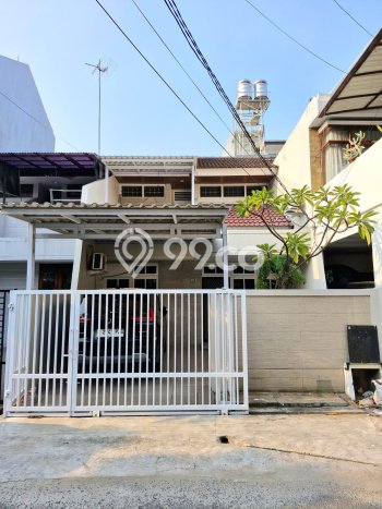 For Sale Rumah 3 Kamar Lokasi Strategis Bagus dan Strategis di Kelapa Gading For Sale Rumah 3 Kamar Lokasi Strategis Bagus dan Strategis di Kelapa Gading