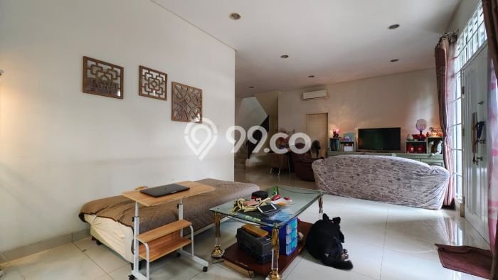 Ready to Use! Luxury House LT 200m2 Desain Modern di Puri Indah Ready to Use! Luxury House LT 200m2 Desain Modern di Puri Indah