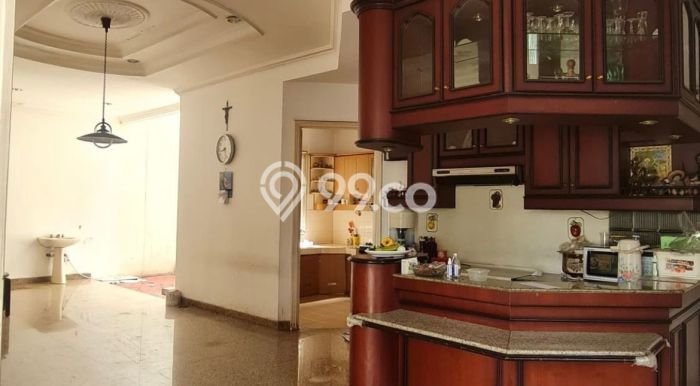 Dijual Rumah Luas Elegan Dengan View Cantik di Intercon, Jakarta Barat Dijual Rumah Luas Elegan Dengan View Cantik di Intercon, Jakarta Barat