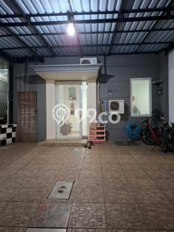 Sewa Rumah Murah di Green Mansion Jakarta Barat dengan 3 Kamar Tidur Sewa Rumah Murah di Green Mansion Jakarta Barat dengan 3 Kamar Tidur