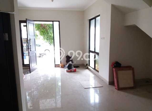 Rumah sewa siap pakai 3 KT di Green Mansion, Jakarta Barat Rumah sewa siap pakai 3 KT di Green Mansion, Jakarta Barat