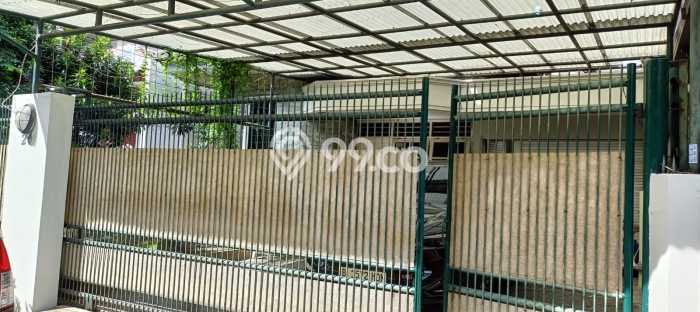 Ready to Use! Premium House LT 200m2 Desain Modern di Kedoya Baru Ready to Use! Premium House LT 200m2 Desain Modern di Kedoya Baru