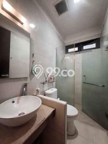 Dijual Rumah Luas Megah Dengan View Cantik di Pejaten, Jakarta Selatan Dijual Rumah Luas Megah Dengan View Cantik di Pejaten, Jakarta Selatan