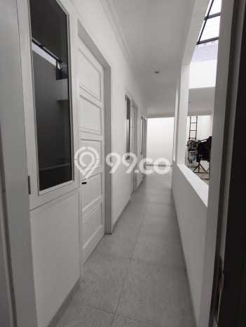 Rumah Modern Disewakan di Kebayoran Baru Jakarta Selatan Lokasi Sangat Strategis Rumah Modern Disewakan di Kebayoran Baru Jakarta Selatan Lokasi Sangat Strategis