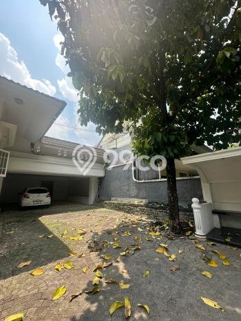 Sewa Rumah Nyaman di Kebayoran Baru Harga Rp 1,2 Miliar/ Tahun Sewa Rumah Nyaman di Kebayoran Baru Harga Rp 1,2 Miliar/ Tahun