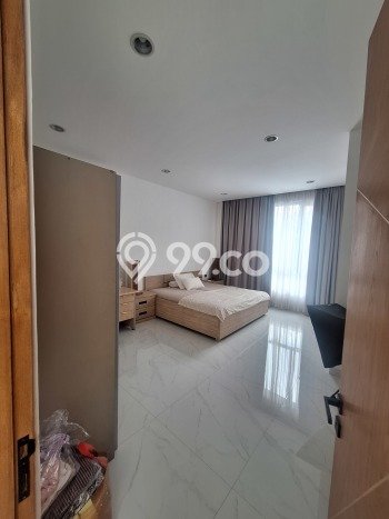 Jual Rumah Mewah Megah Dengan View Eksklusif di Cirendeu, Jakarta Selatan Jual Rumah Mewah Megah Dengan View Eksklusif di Cirendeu, Jakarta Selatan