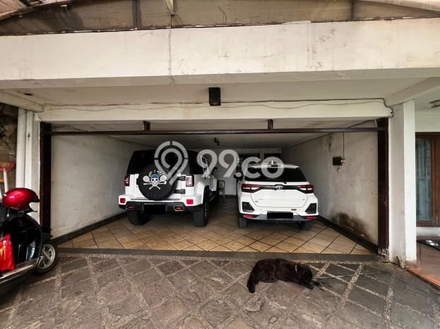 Jual Rumah Luas Elegan Dengan View Eksklusif di Kemang, Jakarta Selatan Jual Rumah Luas Elegan Dengan View Eksklusif di Kemang, Jakarta Selatan