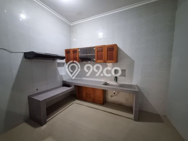 Rumah Strategis Modern Lb 200m2 di Tambaksari, Surabaya Rumah Strategis Modern Lb 200m2 di Tambaksari, Surabaya